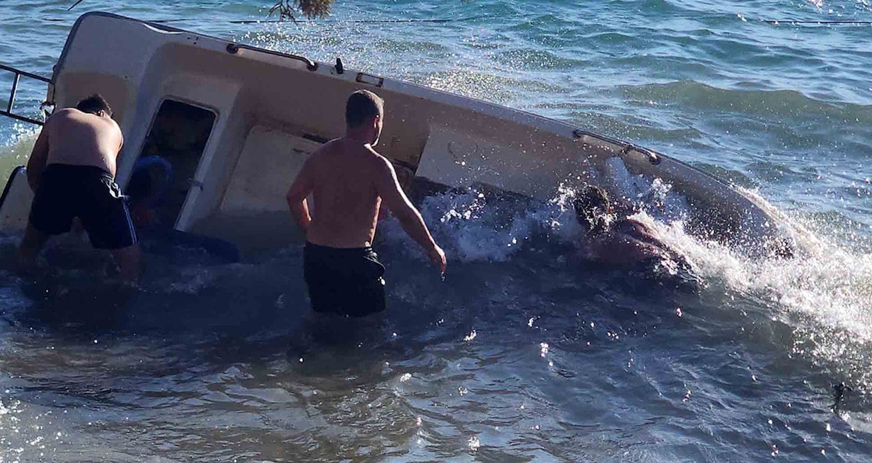 Bodrum’da fırtına kabusu: Kayıklar battı, feribot seferleri iptal edildi