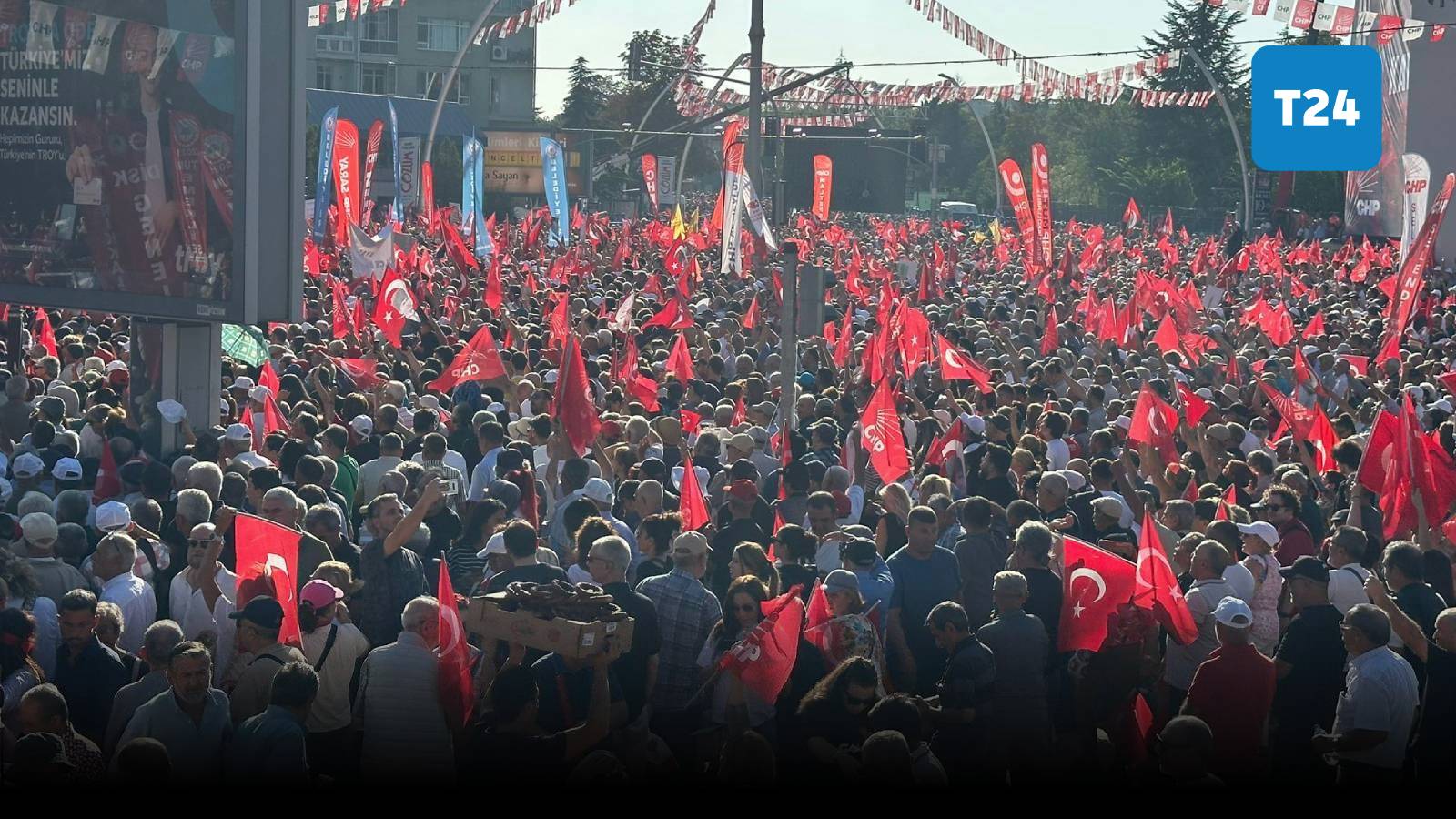 CHP’den kurultay iptal davası öncesi Ankara’da miting: Polis, gençlere biber gazı ile müdahale etti