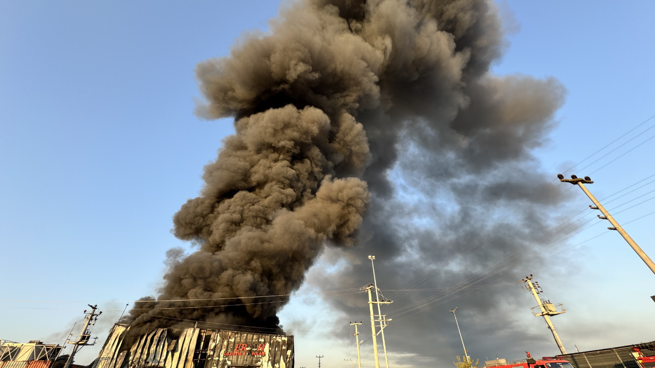 Kocaeli’de lojistik deposunda yangın