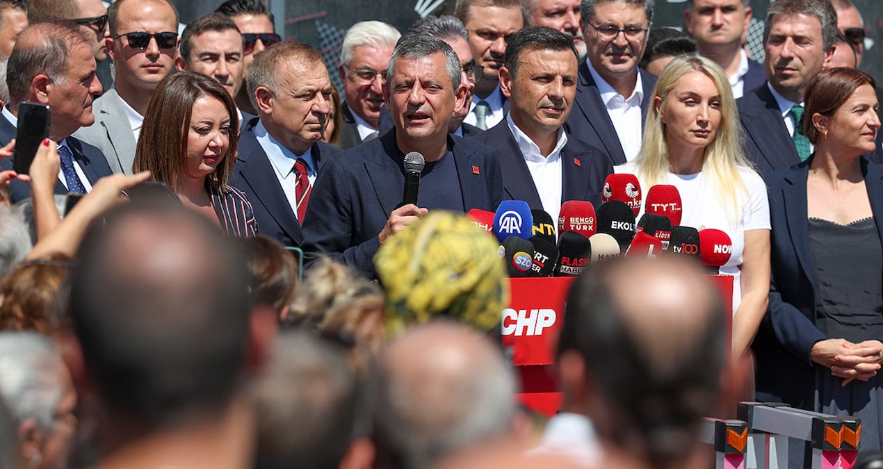 ‘Saray kumpas kurdu’