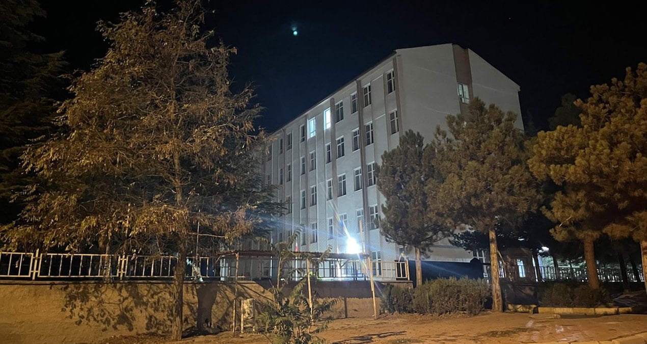 Bu kez pasta! Rahatsızlanan 6 öğrenci hastaneye kaldırıldı