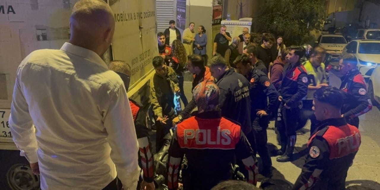 Küçükçekmece’de motosiklet kazası: 2 polis yaralı