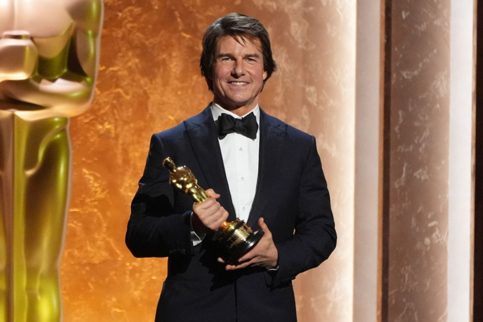 Oscar Onur Ödülleri dün gece sahiplerini buldu, Tom Cruise ilk Oscar’ını aldı