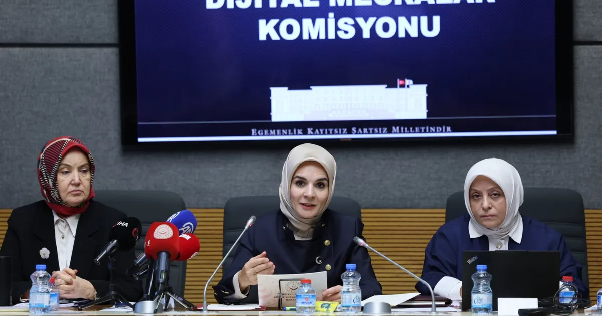 Bakan Göktaş: 15 yaş altına sosyal medya hesabı açılmaması için düzenleme öneriyoruz