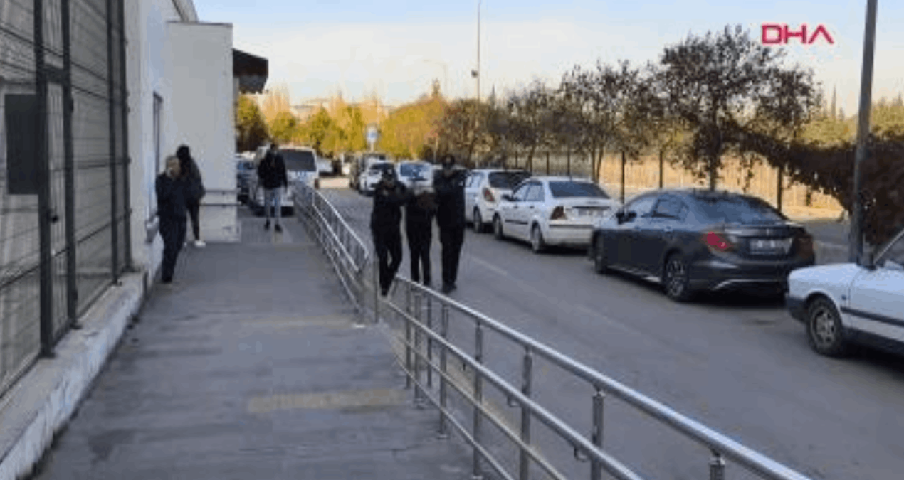 Kadın yolcuyla kavga eden otobüs şoförü gözaltına alındı