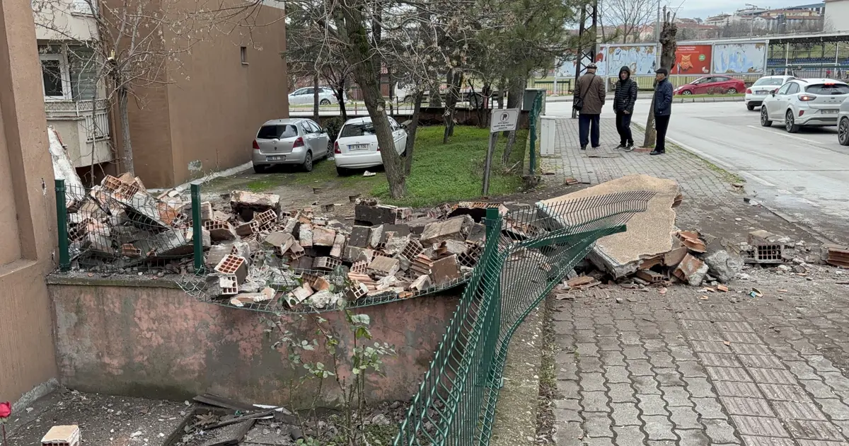 Edirne’de facianın eşiğinden dönüldü: Apartman bacası yola düştü