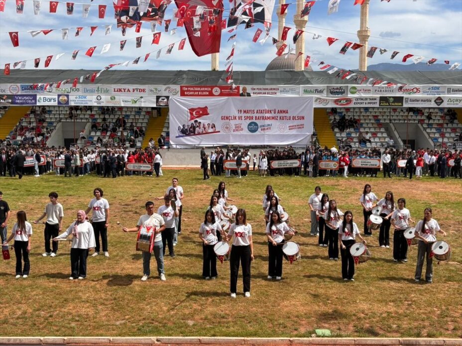 Antalya’da 19 Mayıs Kutlamaları: 7 İlçede Coşku Doruğa Ulaştı