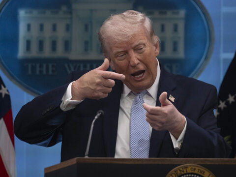 Abd baskani trump irani bu gece ve yarin cok sert vuracagiz vCun5eAD