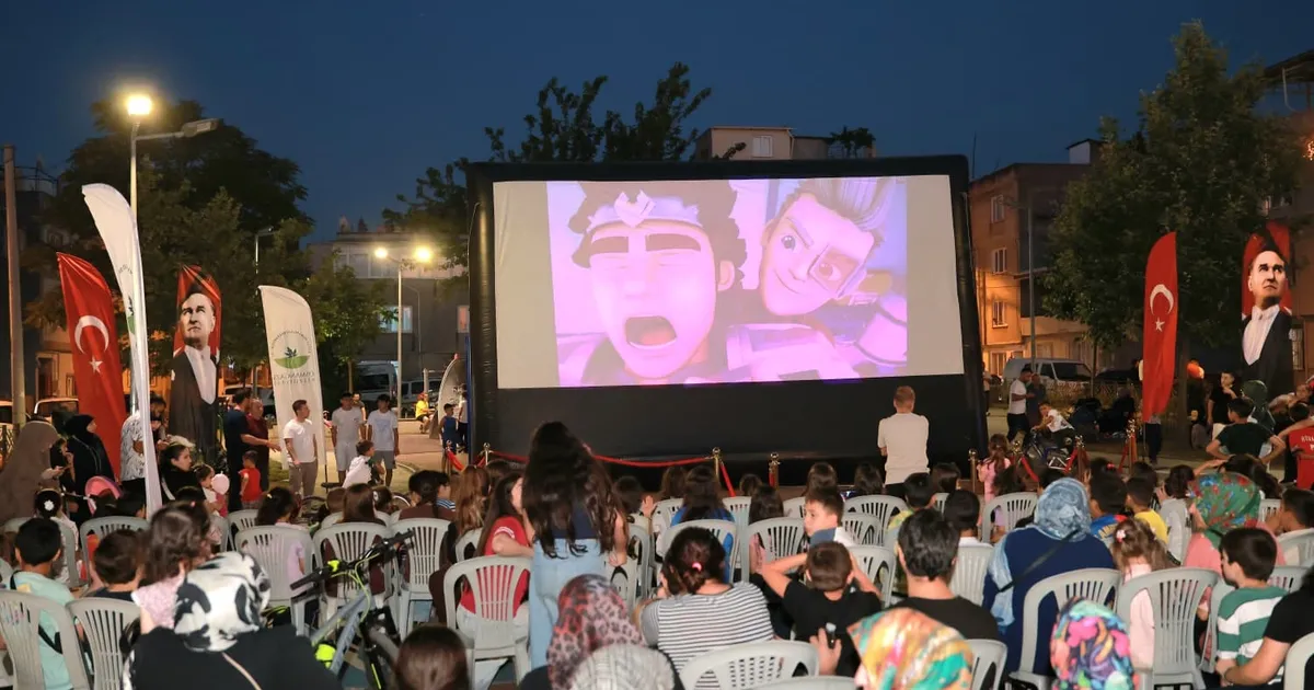 Bursa osmangazide cocuklarin sinema keyfi devam ediyor SM4bW5Qb